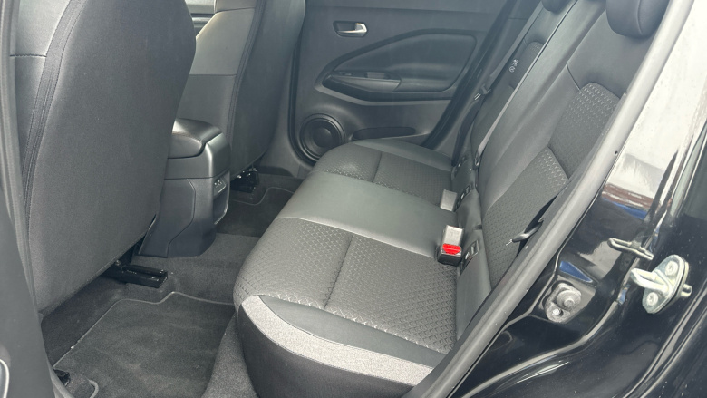 Nissan Juke 1.6 Hybrid N-Connecta 5dr Auto Hybrid Hatchback